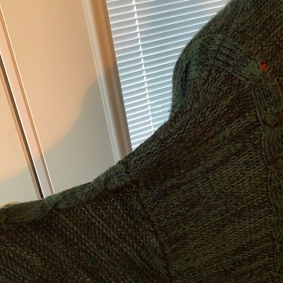 PaperCrane Lg pullover sweater w/shoelace tie back - Picture 4 of 6